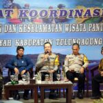 Sekda Tulungagung Buka Rakor Sosialisasi Keamanan dan Keselamatan Wisata Pantai