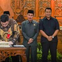 Rapat Paripurna DPRD Kabupaten Kediri Sepakati Raperda Perubahan APBD 2025