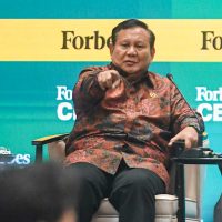 Prabowo Larang Para Pejabat Kirim Karangan Bunga Ultah, Lebih Baik Uangnya Buat Rakyat
