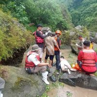 Mahasiswa UIN Walisongo KKN Hanyut di Kendal Saat Bermain Air, 4 Meninggal, 2 Masih Dicari