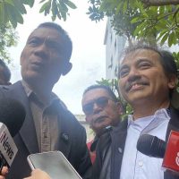 Tersangka Kasus Ijazah Jokowi, Roy Suryo dan 7 Orang Lainnya Dicekal ke Luar Negeri