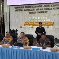 Roy Suryo Bersama 7  Orang Jadi Tersangka di Kasus Ijazah Jokowi