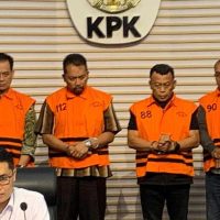 KPK Tetapkan Bupati Ponorogo Tersangka Suap Jabatan-Proyek