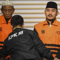 Bupati Bekasi dan Ayahnya Masuk Daftar Baru Deretan Bapak-Anak Ditangkap KPK