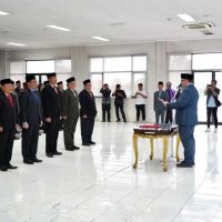 Bupati Hanindhito Himawan Pramana Lantik Lima Kepala Dinas