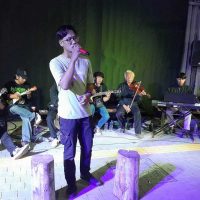 Musik Keroncong The Amboradoel dan Sidomuni Tampil Live di Stasiun Ngangeni Kota Kediri