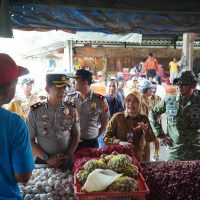 Pemkab Pantau Langsung Pasar Jelang Lebaran, Harga Bahan Pokok di Kediri Stabil