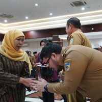 Komitmen Kelola Keuangan Tepat, Mas Dhito Serahkan LKPD Kabupaten Kediri Unaudited 2025