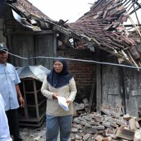 Pemkab Tulungagung Salurkan Dana Perbaikan Rumah Warga Terdampak Angin Kencang