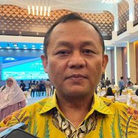 Buntut Ramai Video soal Prabowo-Teddy, Sekjen Golkar Minta Amien Rais Kontrol Diri