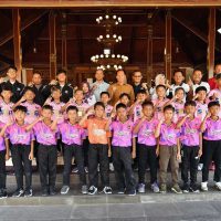Plt Bupati Tulungagung Lepas Tim Sepak Bola U10 dan U12 Turnamen Liga Jatim Piala Presiden