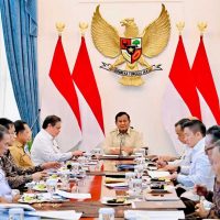 Presiden Prabowo Ingin Masyarakat Punya Rekening Koran, BRI-BSI Diminta Siapkan
