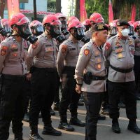 Polri Siapkan 299 Polisi dan 10 Anjing K9 untuk Hadapi Erupsi Gunung Anak Krakatau