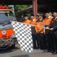 Plt Bupati Tulungagung Berangkatkan Enam Truk Tangki Air Bersih untuk Wilayah Terdampak Kekeringan
