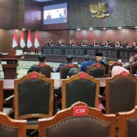 Sidang Ijazah Gibran: Hakim MK ‘Bawa-bawa Malaikat’