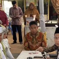 Viral! Penghulu di Mojokerto Marah-marah Lalu Minta Maaf Usai Dirujak Netizen